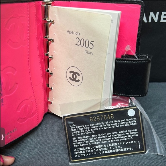 CHANEL Cambon Leather Wallet Agenda - Picture 6 of 13